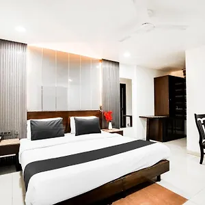 4* Hotel O Grand Peepal